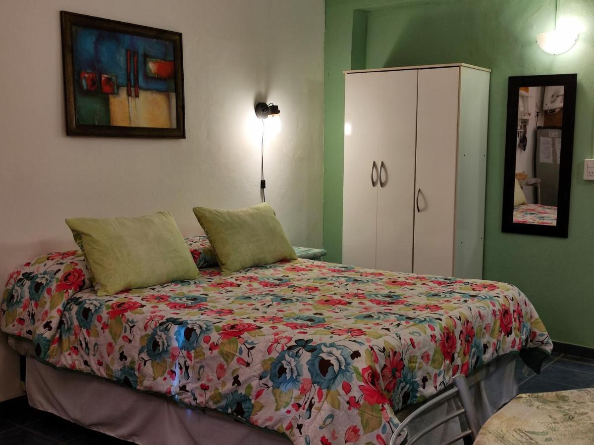 Studios La Bella Vida En Escobar Белен-де-Эскобар Экстерьер фото