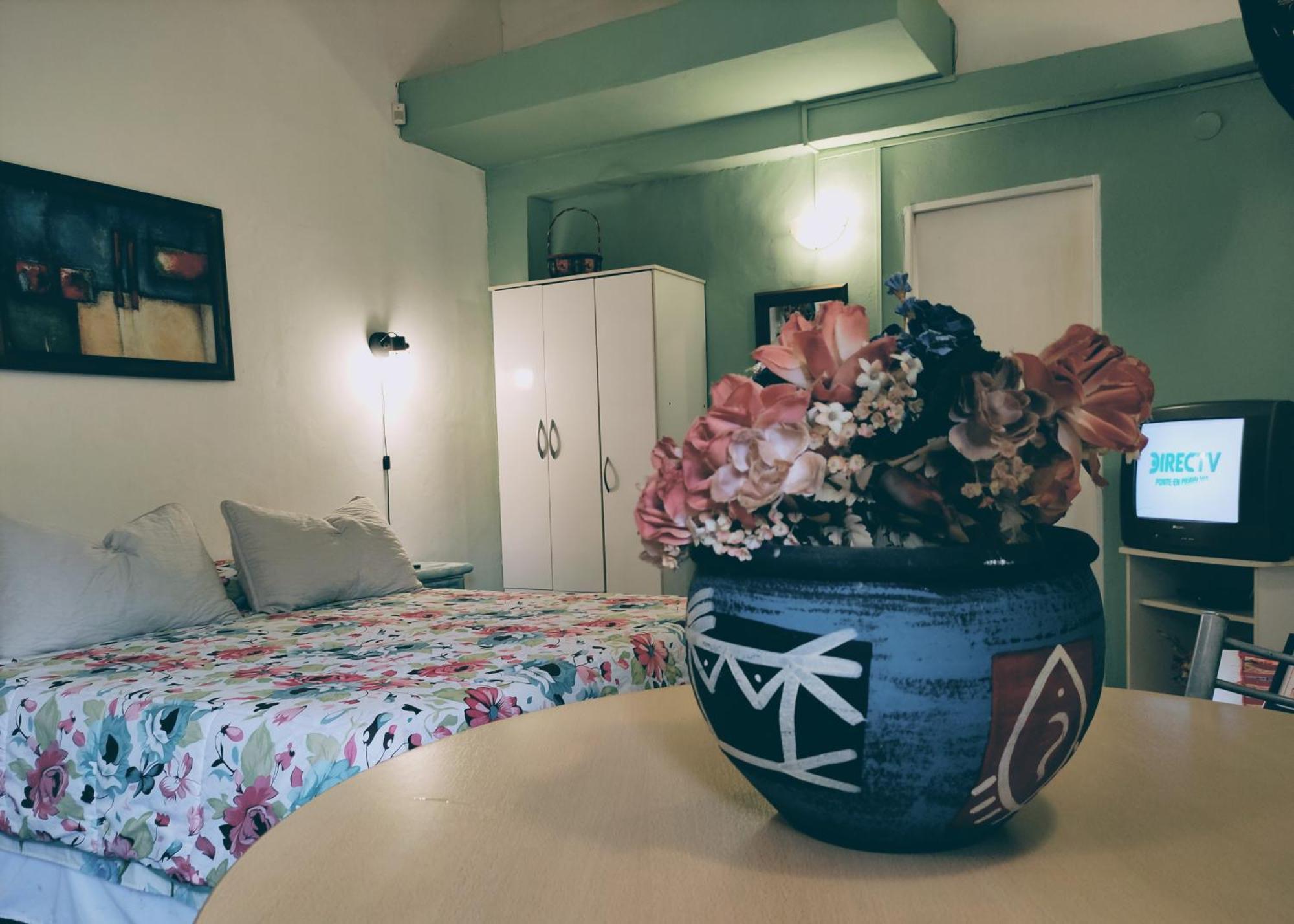 Studios La Bella Vida En Escobar Белен-де-Эскобар Экстерьер фото
